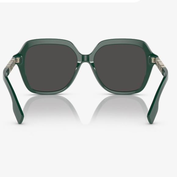 Burberry NWT sunglasses 🕶️ - Picture 4 of 6